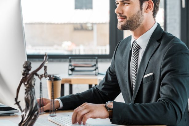 Curso de direito digital contratos de tecnologia da informação