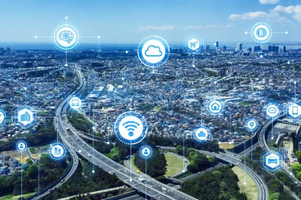 Alex Nabuco dos Santos analisa como a tecnologia urbana e os dados em tempo real impulsionam o mercado imobiliário.