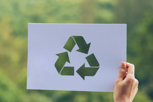 Márcio Velho da Silva destaca a reciclagem como peça-chave para uma gestão de resíduos eficiente e sustentável nas cidades.