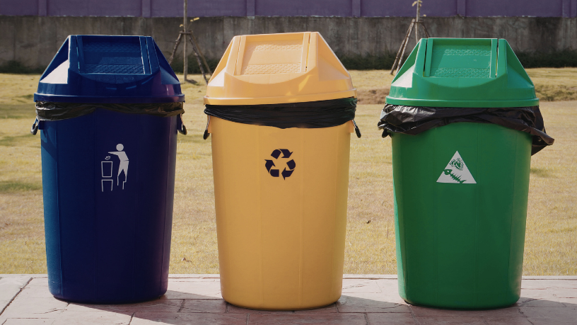 Elias Assum Sabbag Junior explica práticas eficientes de gestão de resíduos industriais e reaproveitamento técnico na indústria de plásticos.